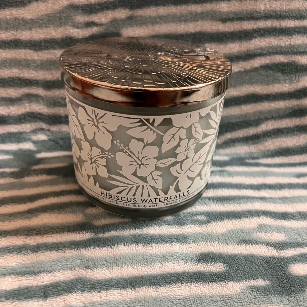 🕯️ Hibiscus Waterfalls 3 Wick Candle
